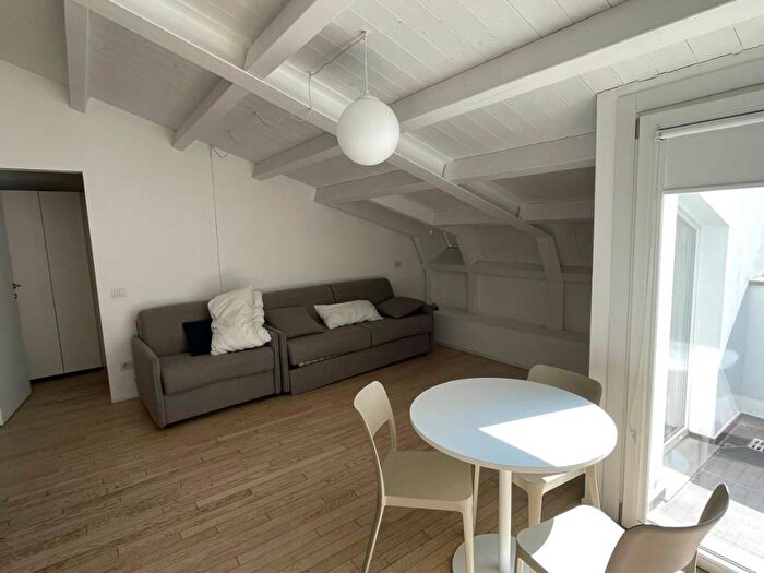Appartamento monolocale in affitto in Viale Abruzzi, Città Studi, Milano