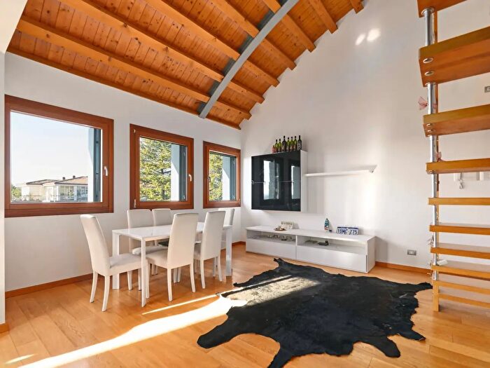 Appartamento quadrilocale in vendita in Via Guido Sinopoli, Conegliano