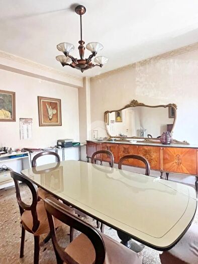 Appartamento trilocale in vendita in Via Tor De Schiavi, Roma