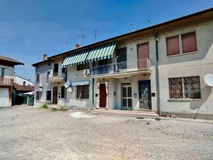 Appartamento quadrilocale in vendita in Strada Gorgo, San Benedetto Po