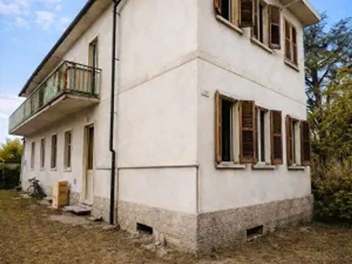 Appartamento trilocale in vendita in Via Cesare Battisti, Trofarello