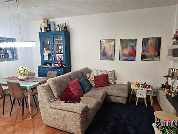 Appartamento trilocale in vendita in Casole DElsa