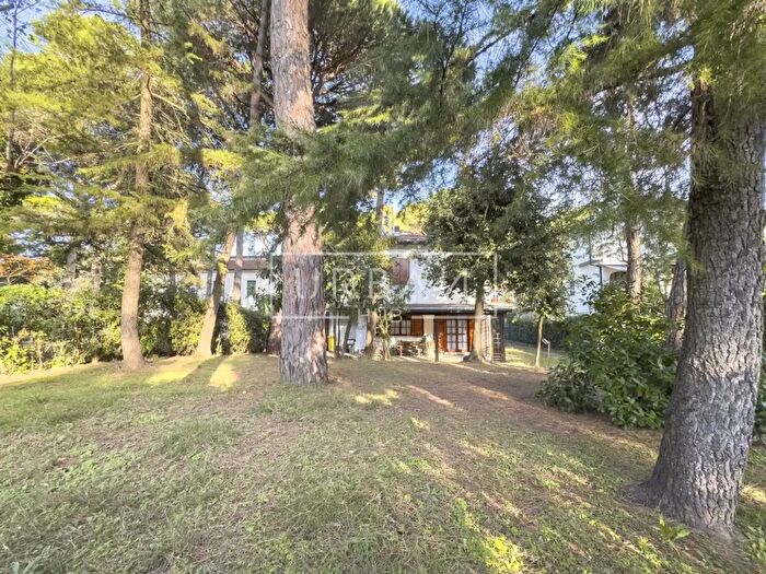 Casa con 7 locali in vendita in Viale delle Palme, Ravenna