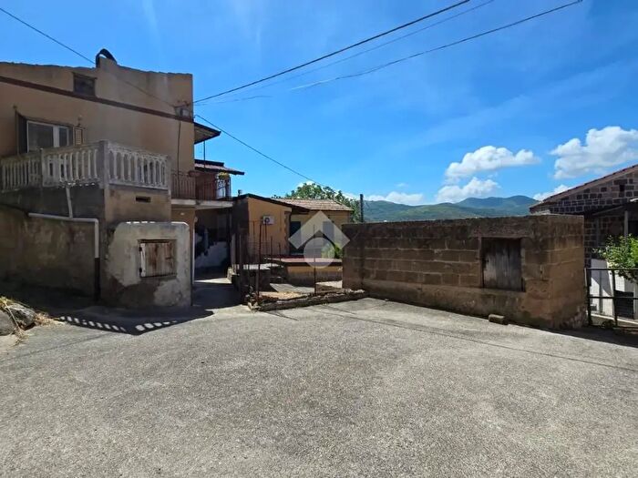 Casa con 9 locali in vendita in Contrada Cologna, Sant'Agata De' Goti