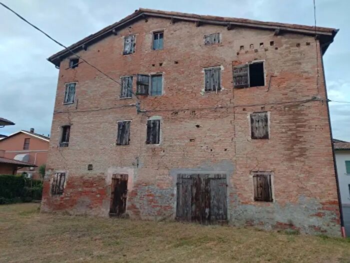 Casa con 5 locali in vendita in Via Giacomo Matteotti d, Castelnuovo Rangone