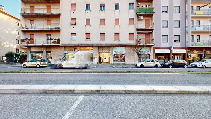 Appartamento trilocale in vendita in Viale Guglielmo Marconi, Parabiago