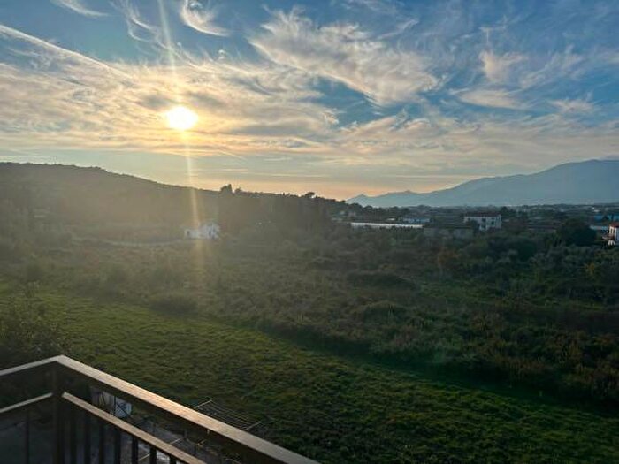 Appartamento trilocale in vendita in Via Enzo Ferrari, Minturno