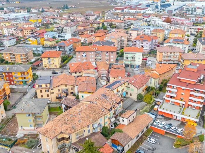 Appartamento trilocale in vendita in Via Leonardo da Vinci, Rovereto