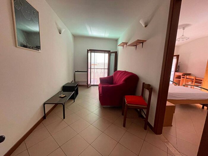 Appartamento trilocale in affitto in Via dellAquila, Centro Storico, Reggio Emilia