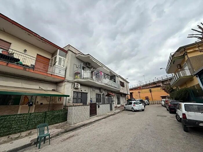 Appartamento trilocale in vendita in Via Villa Bisignano, Napoli