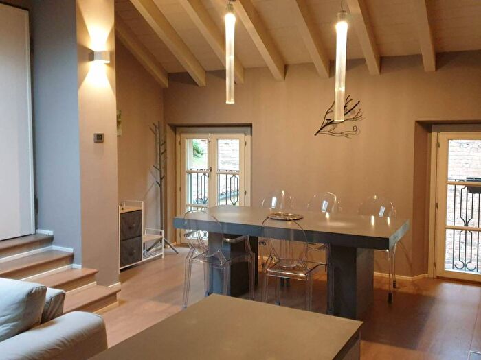 Appartamento trilocale in affitto in Via Felice Cavallotti, Centro, Cremona