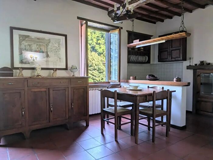 Casa con 5 locali in vendita in Barga