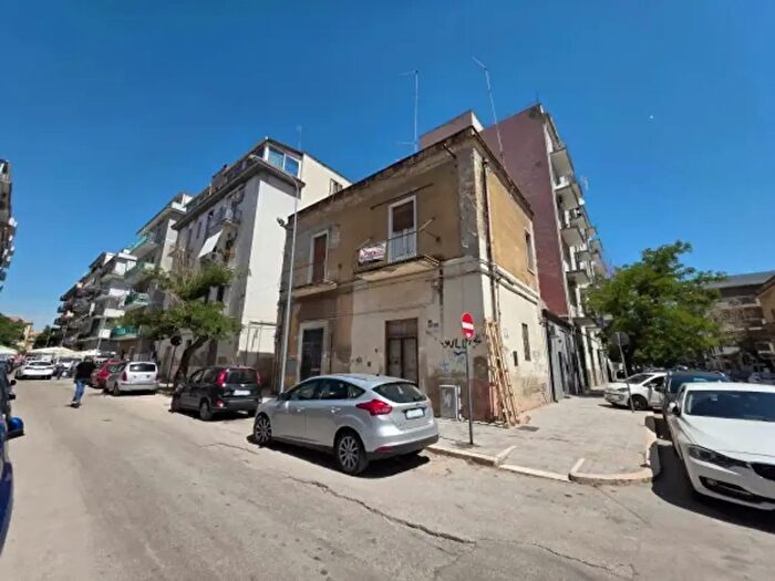 Appartamento trilocale in vendita in Vico Saverio Barbarisi, Foggia
