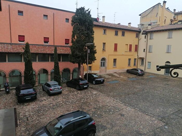 Appartamento con 5 locali in affitto in Via San Mamolo, Colli Castiglione, Bologna