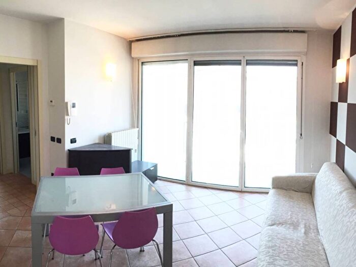 Appartamento bilocale in affitto in Via Stazione, Centro Storico, Crema