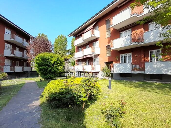Appartamento trilocale in vendita in Via Biringhello, Rho