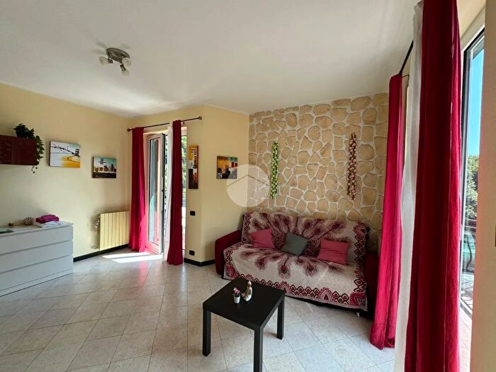 Appartamento quadrilocale in vendita in Via Leonardo da Vinci, Avegno