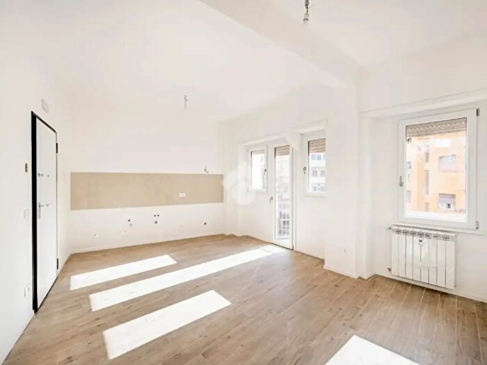 Appartamento bilocale in vendita in Via di Monte del Gallo, Roma