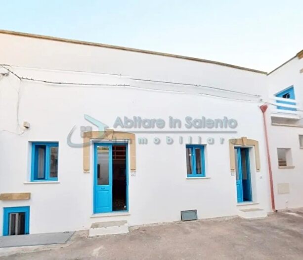 Casa con 5 locali in vendita in Castrignano Del Capo