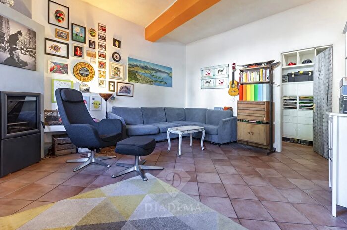 Casa quadrilocale in vendita in IV Novembre, Besnate