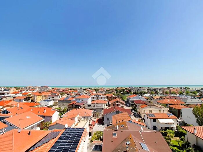 Appartamento con 5 locali in vendita in Viale Europa, Roseto Degli Abruzzi