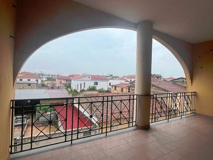 Casa con 6 locali in affitto in Corso Trieste, Centro Storico Corso Trieste, Caserta