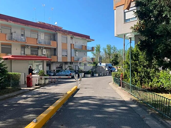 Appartamento bilocale in vendita in Appartamento Via Nuova San Rocco, Napoli