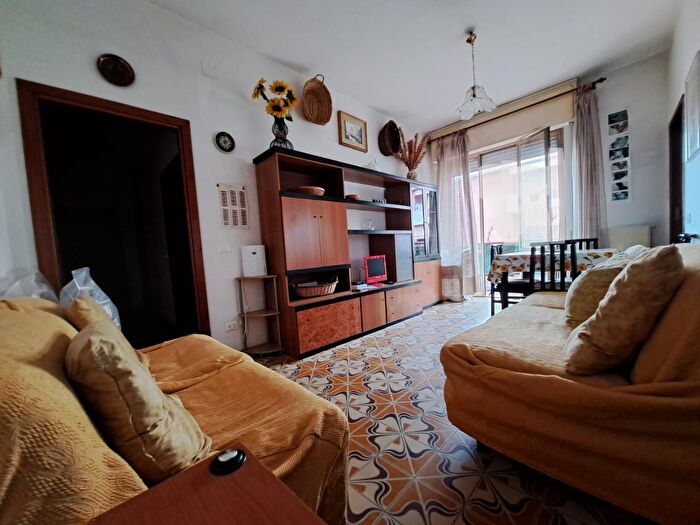 Appartamento quadrilocale in vendita in Carrara