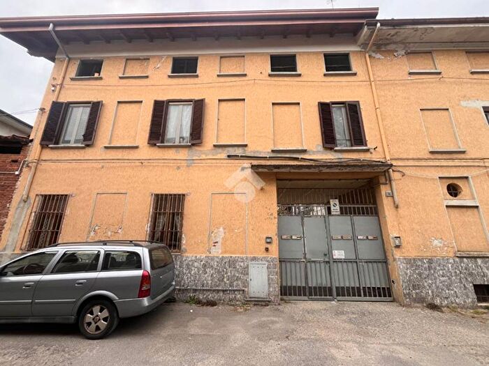 Appartamento monolocale in affitto in Vicolo Ennio Maggioni, Galliate