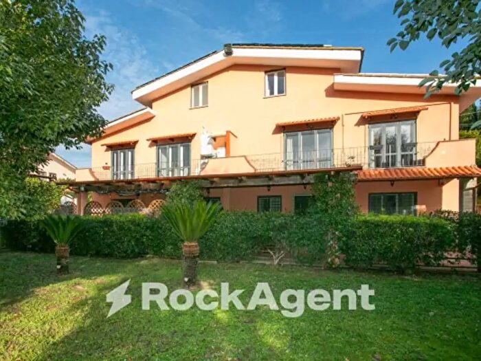 Casa con 6 locali in vendita in Via del Laghetto b, Civitella San Paolo