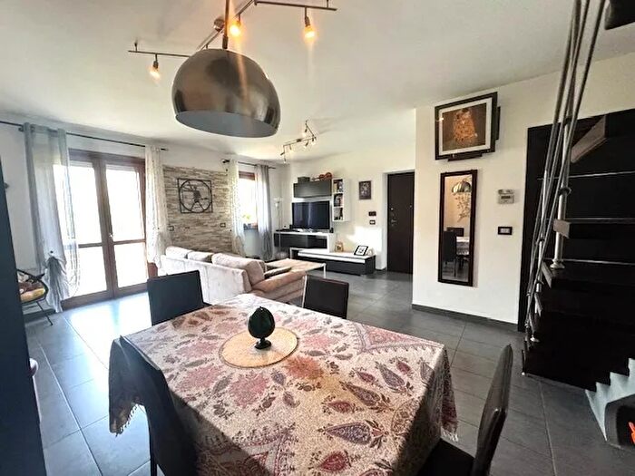 Appartamento con 5 locali in vendita in Strada Sanda, Moncalieri