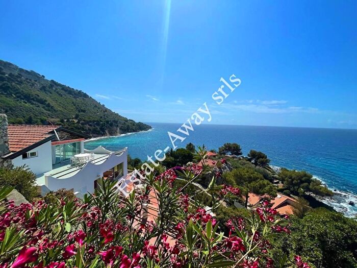 Casa con 5 locali in vendita in Ventimiglia