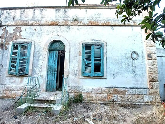 Casa quadrilocale in vendita in Via Tommaso Fiore, Castellana Grotte