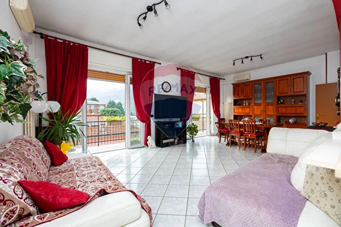 Appartamento quadrilocale in vendita in Via Spallanzani Lazzaro, Como