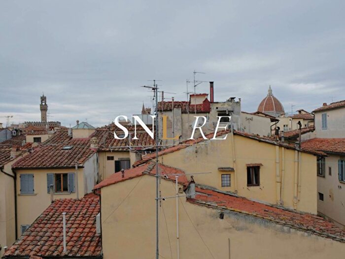 Appartamento trilocale in affitto in Via del Fico, Santa Croce, Firenze