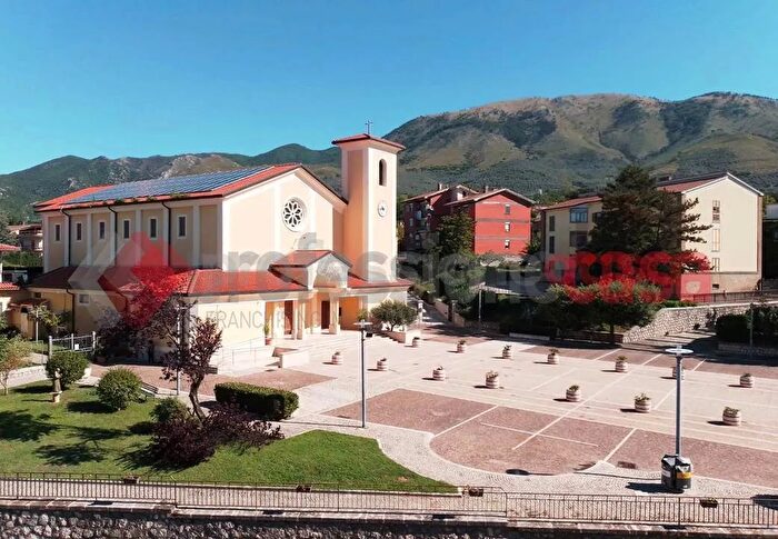 Appartamento in vendita in Piazza San Paolo, Cervaro