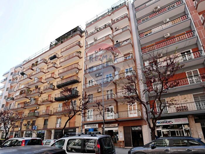 Appartamento trilocale in vendita in Corso Giuseppe Mazzini, Bari