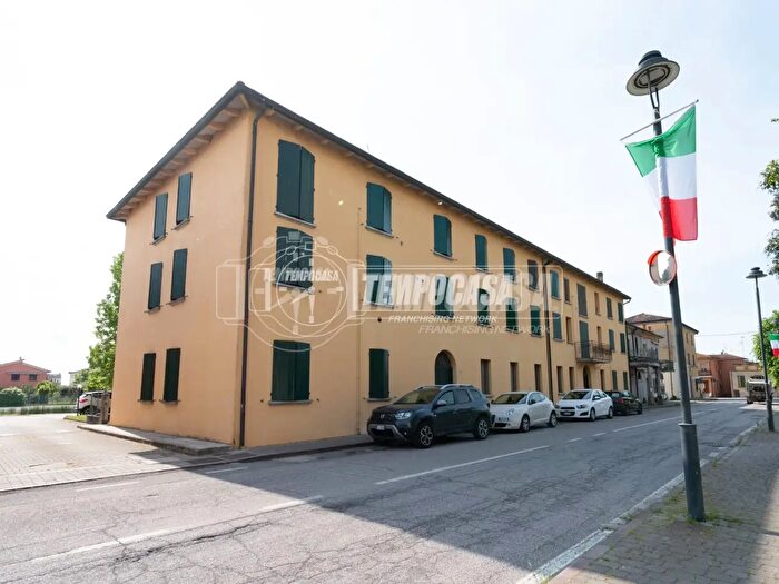 Appartamento trilocale in vendita in Piazza della Rinascita, Galliera