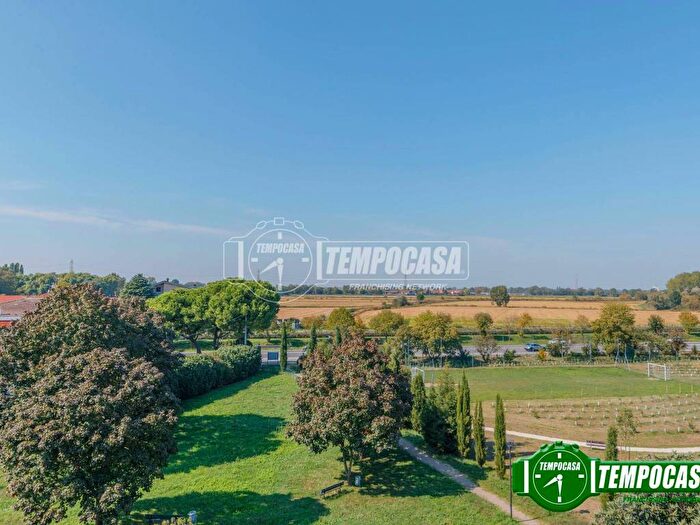 Appartamento trilocale in vendita in Via Aldo Moro, Moirago, Zibido San Giacomo