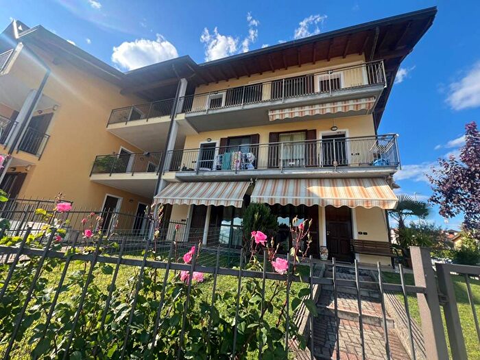 Appartamento bilocale in affitto in Via Fornaci, Ternate