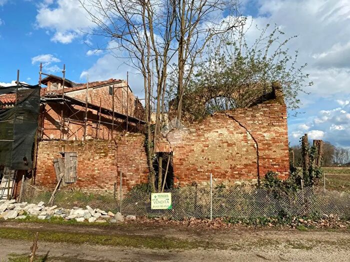 Casa con 10 locali in vendita in Via Cà Rossa, Castelfranco Veneto