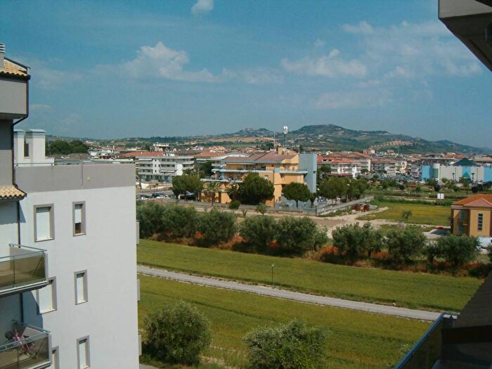 Appartamento bilocale in affitto in via Emilio Alessandrini, Centro, Alba Adriatica