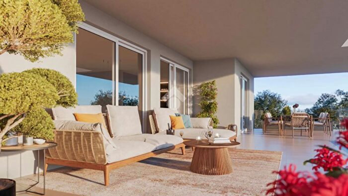 Appartamento con 5 locali in vendita in Via Montello, Treviglio