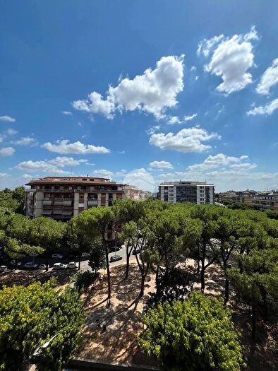 Appartamento trilocale in vendita in Via Prenestina, Roma