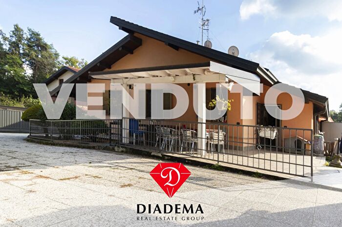 Casa trilocale in vendita in Via Gornate Olona, Morazzone