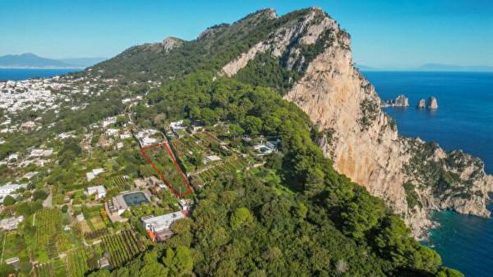 Casa quadrilocale in vendita in Anacapri