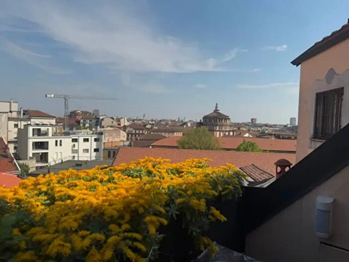 Appartamento quadrilocale in affitto in Piazza Giovine Italia, Milano