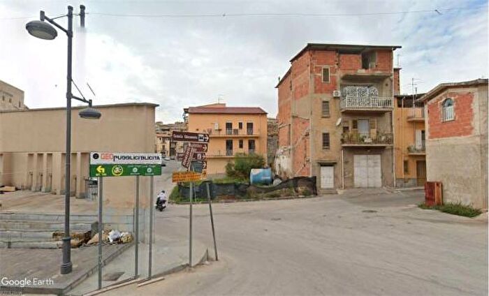 Appartamento trilocale in affitto in Favara