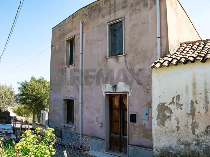 Casa con 5 locali in vendita in Via Badalucco, Valderice