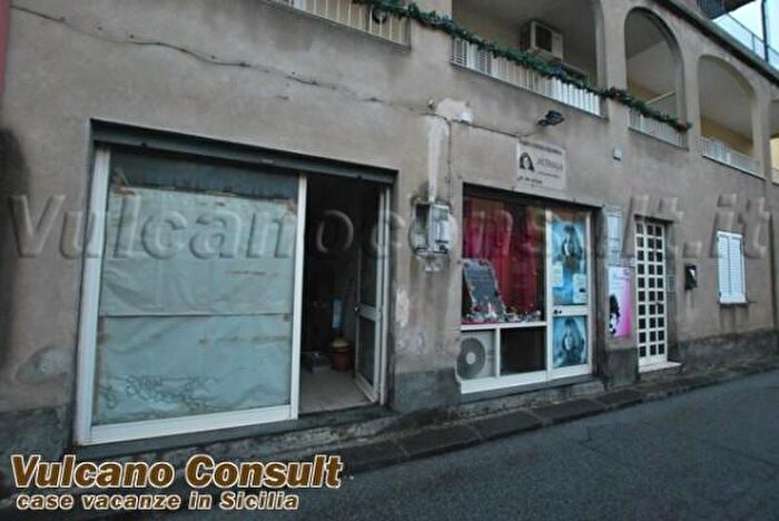 Casa bilocale in vendita in Via Cesare Battisti, Lipari